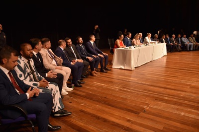 Vereadores, Prefeito e Vice-Prefeito tomam posse no Teatro Polytheama