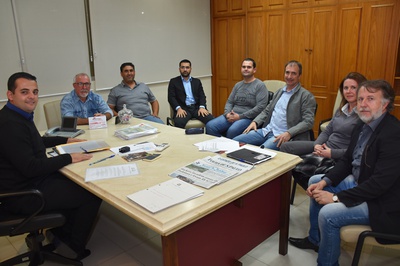 Vereadores recebem grupos apoiadores de projeto sobre o IAC